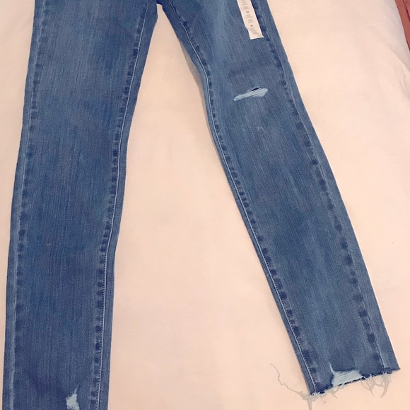 UNIQLO ultra stretch jeans ! - Picture 3 of 6